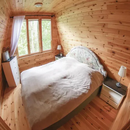 Three-bedroom Holiday In Gietrzwałd